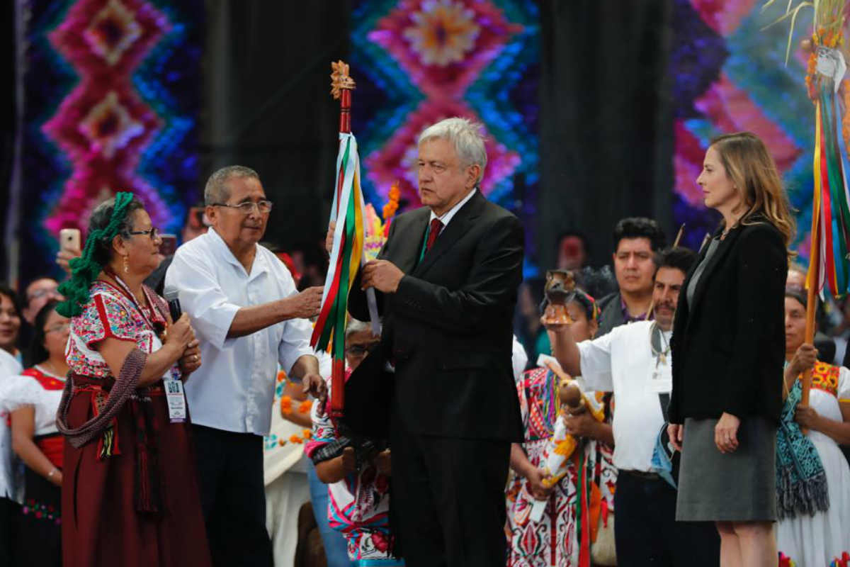 Andrés Manuel recibió el bastón de mando de Pueblos Indígenas (Especial)