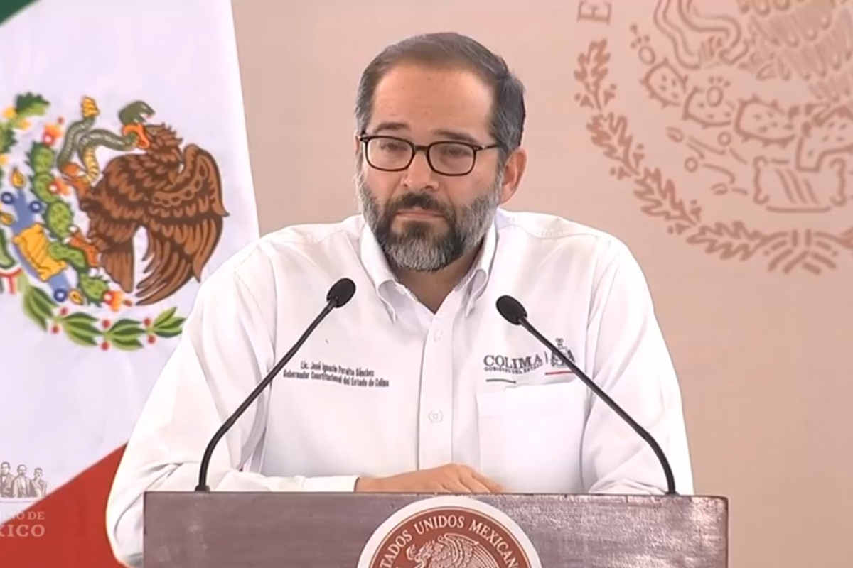 Gobernador de Colima, Ignacio Peralta, Abucheos, gritos, insultos, AMLO,