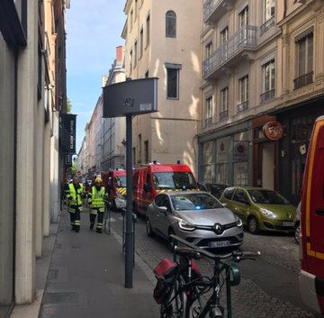 Lyon, Francia, explosión, coche bomba