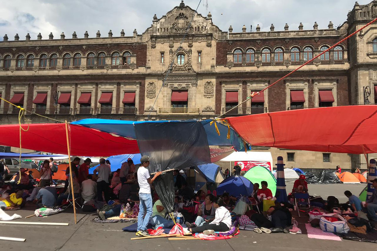 plantón, Palacio Nacional, campesinos, manifestación, López Obrador,