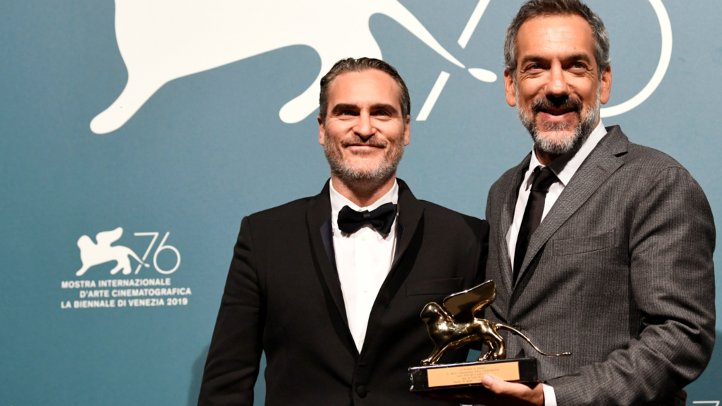 Todd Phillips y Joaquin Phoenix reciben el León de Oro de Venecia/Foto: EFE