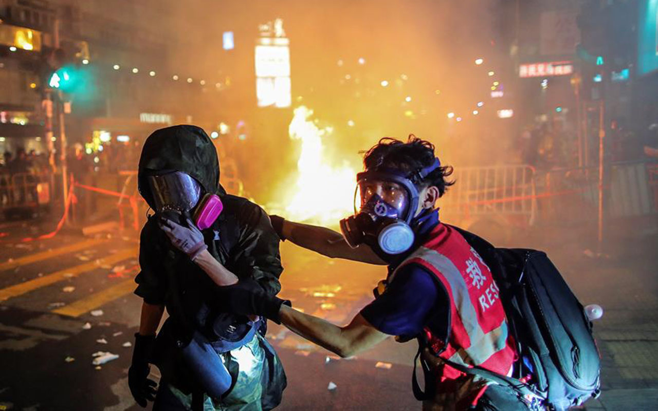 Hong Kong, China, Protestas, gas lacrimógeno,