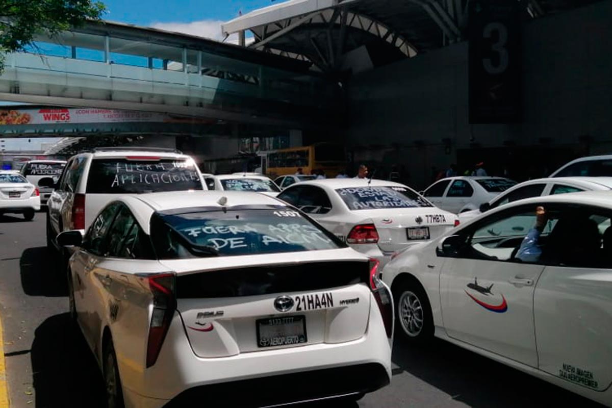 Los taxistas amenazan con volver a movilizarse. Foto: Cuartoscuro