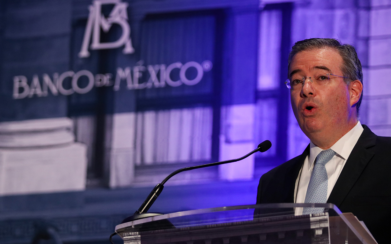 Recorta Banco de México estimación de crecimiento económico