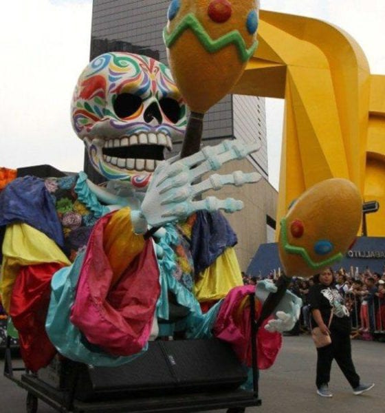 Mega Desfile, Día de Muertos, CDMX, Lluvia, Catrinas, Calaveras, Alebrijes,
