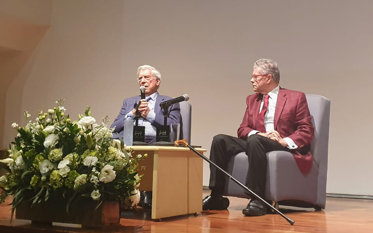 El populismo de AMLO regresa a la dictadura perfecta: Vargas Llosa