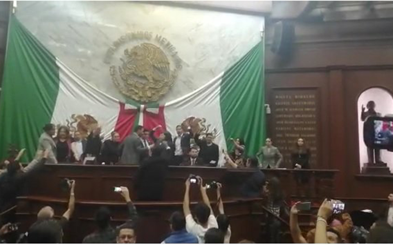 Denuncian fraude en elección de titular de Derechos Humanos en Michoacán