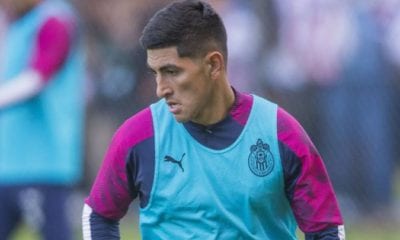 Víctor Guzmán podría salir de Chivas. foto: Twitter