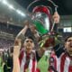 Arremete Alan Pulido en contra de Chivas