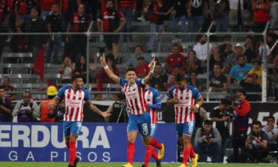 Chivas gana y hunde al Atlas