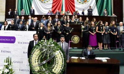 López Obrador exhibe a diputados panistas