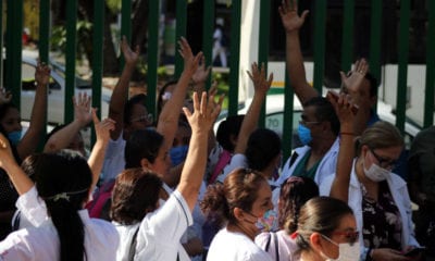 UNAM dotará de equipo médico a personal que atiende el Covid-19