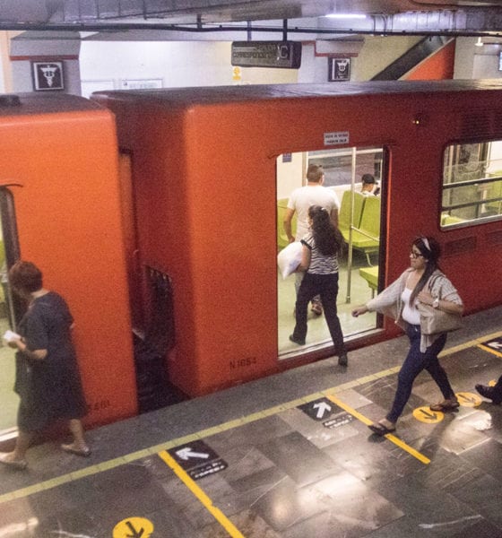 Llaman a evitar saturación en el Metro y microbuses