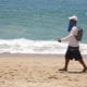 Oaxaca cierra playas y restringe venta de alcohol