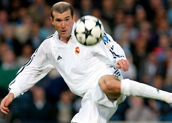 Zidane consiguió el gol más bello de la Champions. Foto: Real Madrid