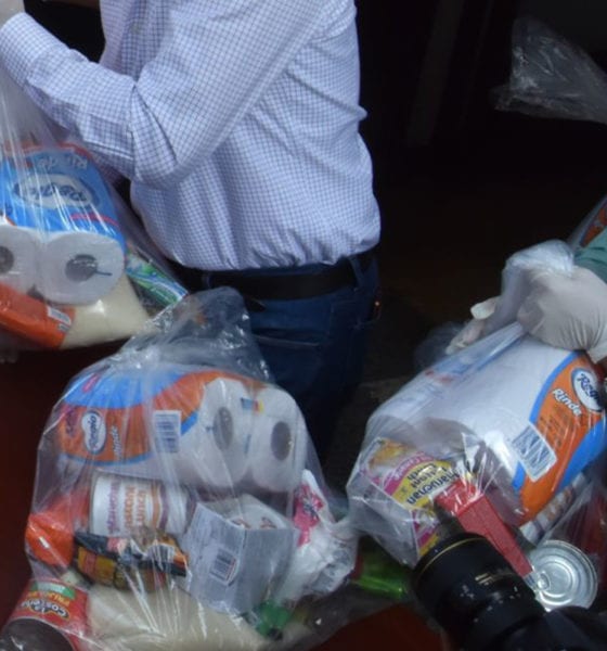 Diputados entregan despensas, cubrebocas y mascarillas a la población que los necesita