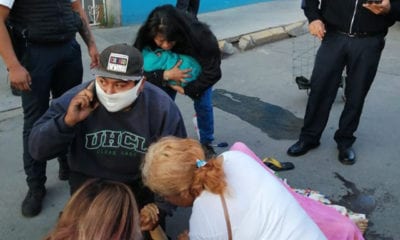 Mujer da a luz en calles de Neza; policías la auxilian