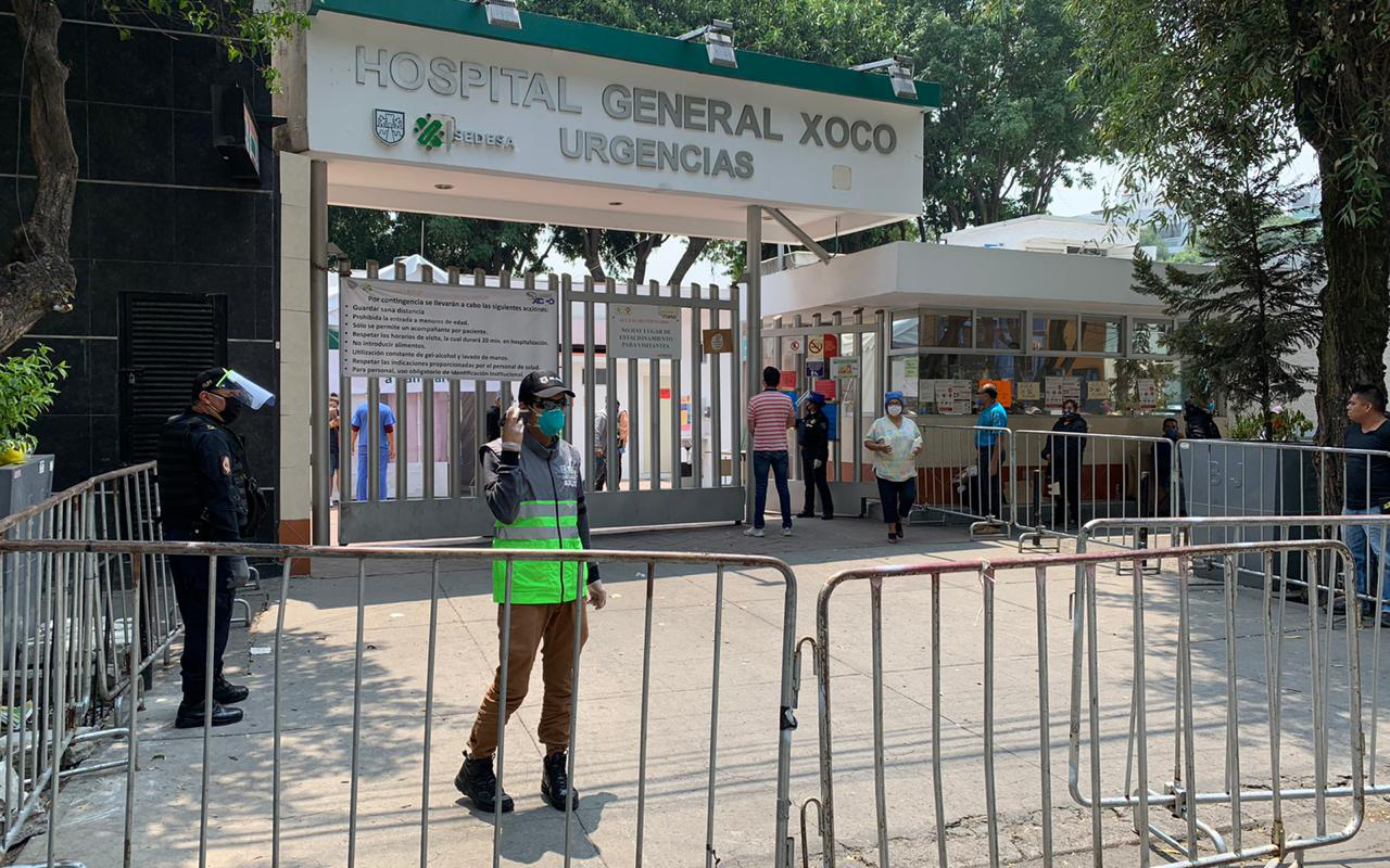 Resguardan accesos de Hospital de Xoco por atención a pacientes Covid