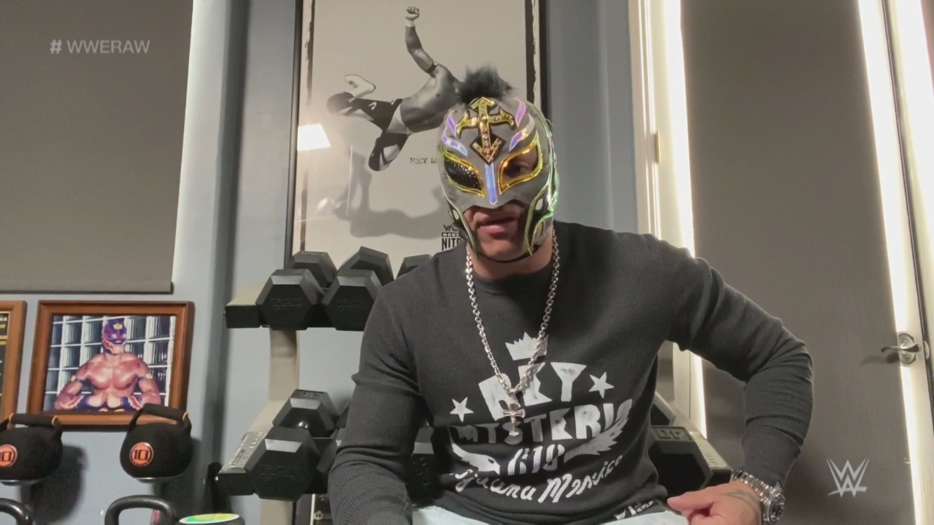 Rey Mysterio listo para reaparecer. Foto: Twitter WWE