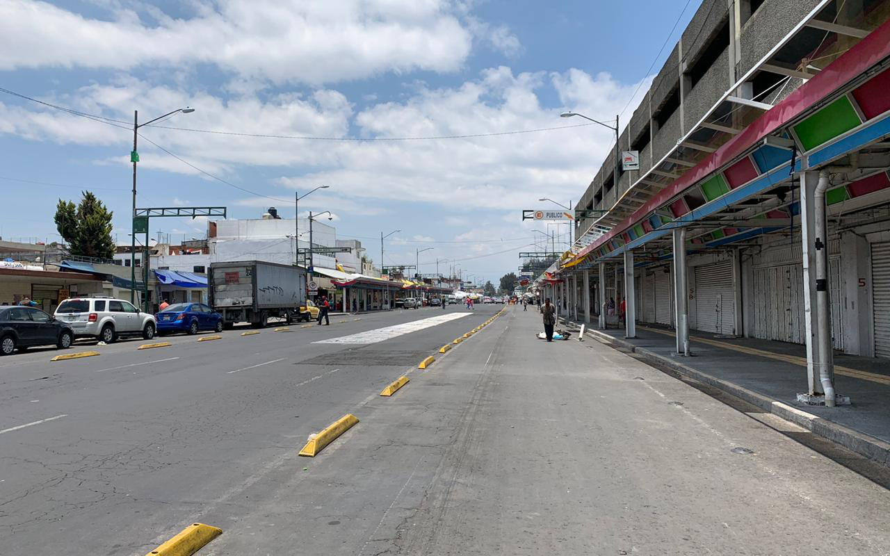 Vecinos y comerciantes sanitizan calles de Tepito