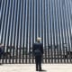 Estados Unidos estaría 'inundado' de Covid-19 si no fuera por el muro: Trump