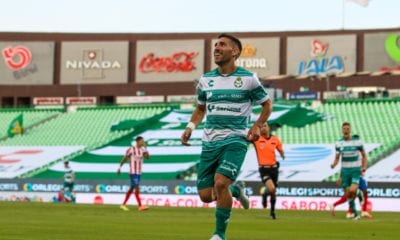 Santos le pega a las Chivas. Foto: Club Santos