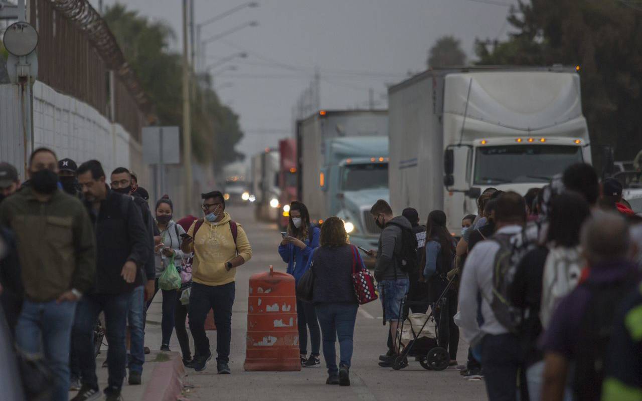 Frontera entre México y EU podría permanecer cerrada hasta septiembre
