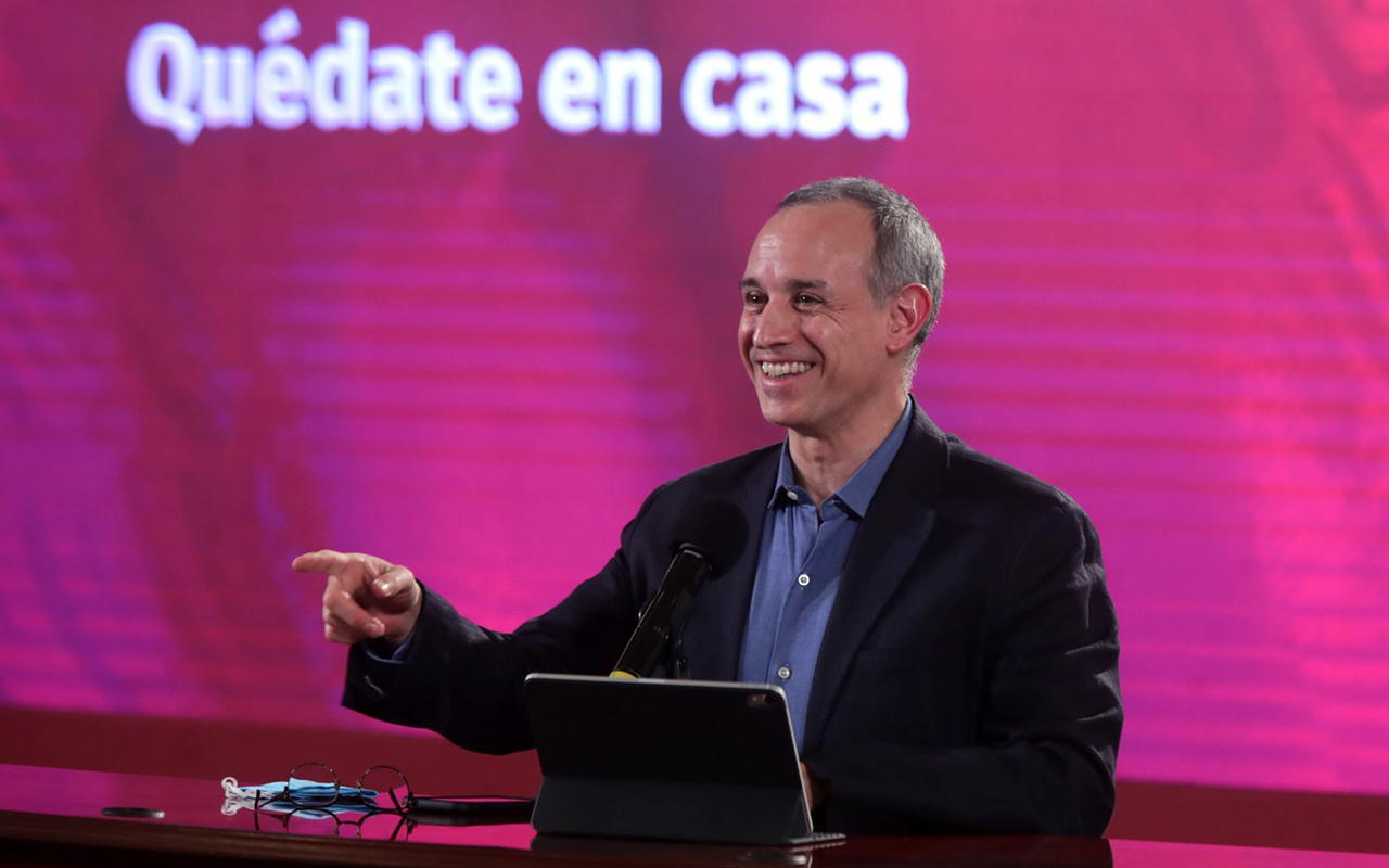 Senadores panistas denuncian ante la PGR a López Gatell