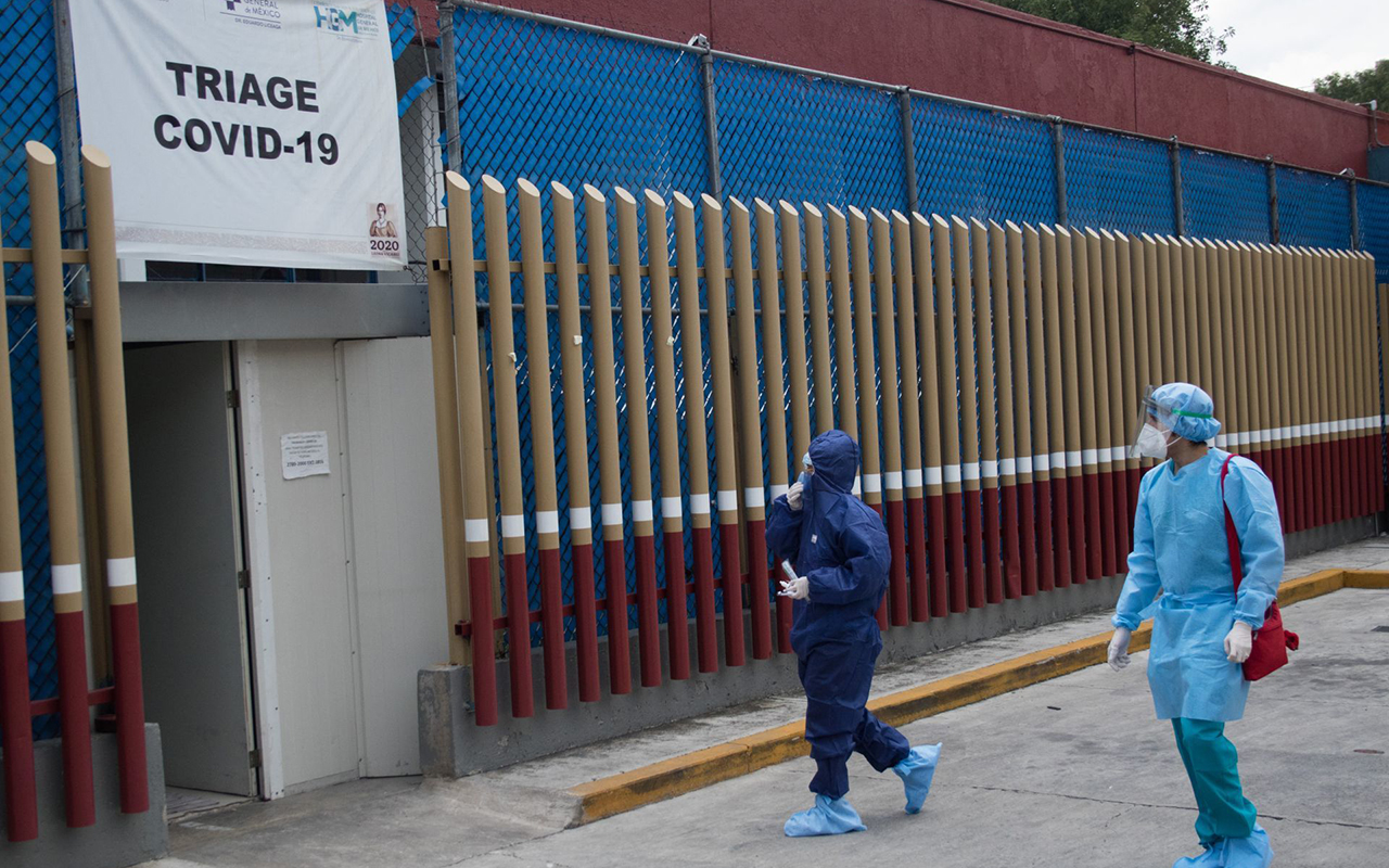 Alerta OPS por contagios de Covid en personal médico de México y EU