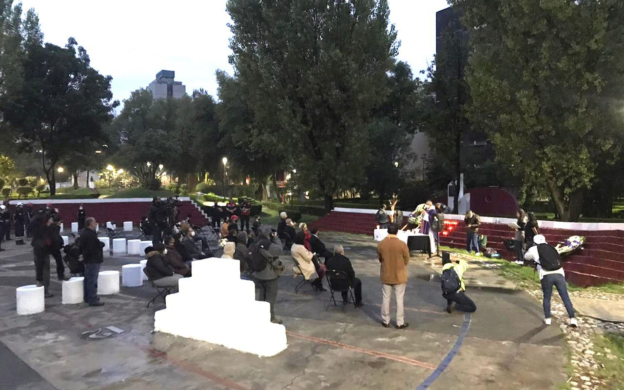 En Tlatelolco, recuerdan a víctimas del sismo