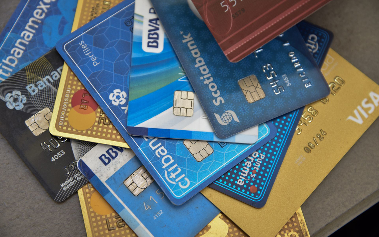 Aumenta uso de tarjeta de débito durante confinamiento