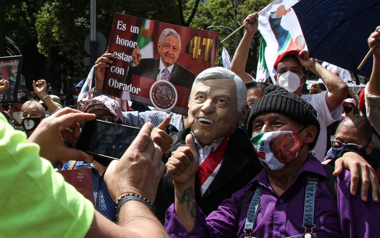 La gente me respeta y sólo hay algunos “apasionados”: AMLO