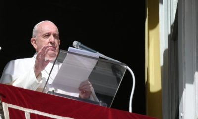 El Papa Francisco desde su balcón. Foto: Twitter Vatican News