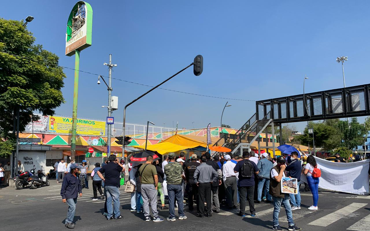 Denuncian robos a locales del Mercado Morelos. Noticias en tiempo real