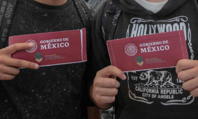 Roban becas “Benito Juárez” a estudiantes de bachillerato en Guanajuato