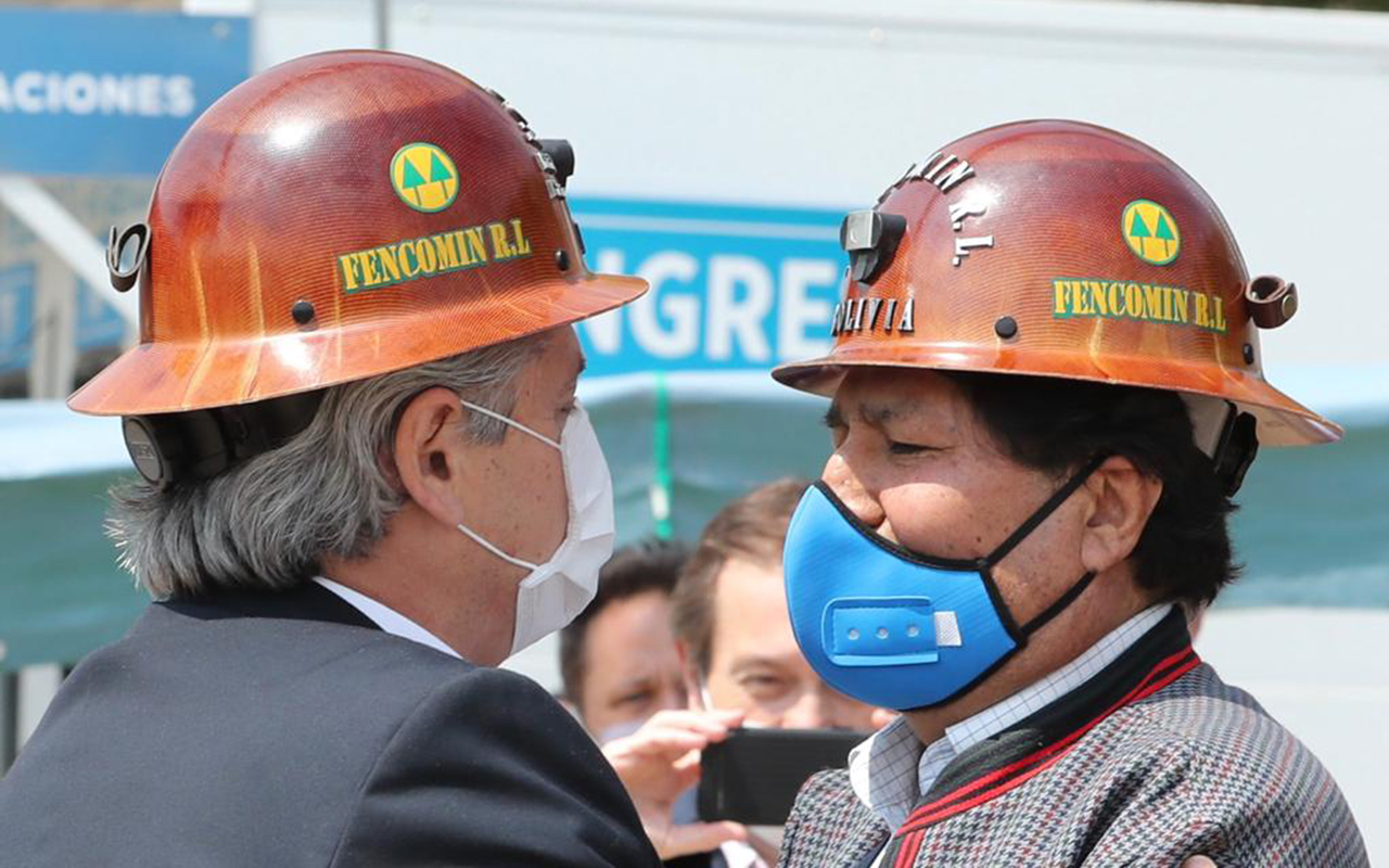 Evo Morales regresa a Bolivia tras exilio en México y Argentina