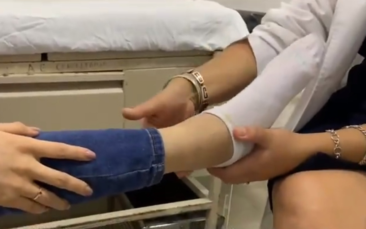Con injerto óseo, especialistas del IMSS evitan amputación de pie en adolescente