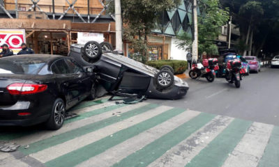 Autos chocan en calles de la CDMX; no hubo víctimas