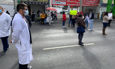 Médicos exigen el pago de salarios atrasados