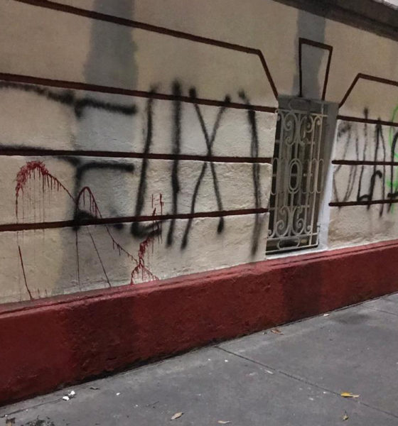 Feministas vandalizan sede nacional de Morena