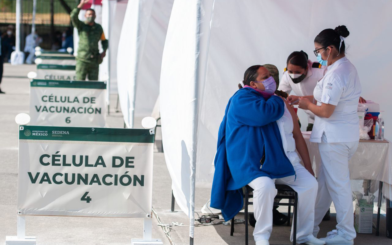 UNAM ofrece apoyo en aplicación de vacunas contra Covid