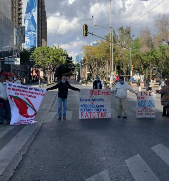 Simpatizantes de Morena bloquean y exigen renuncia de Mario Delgado