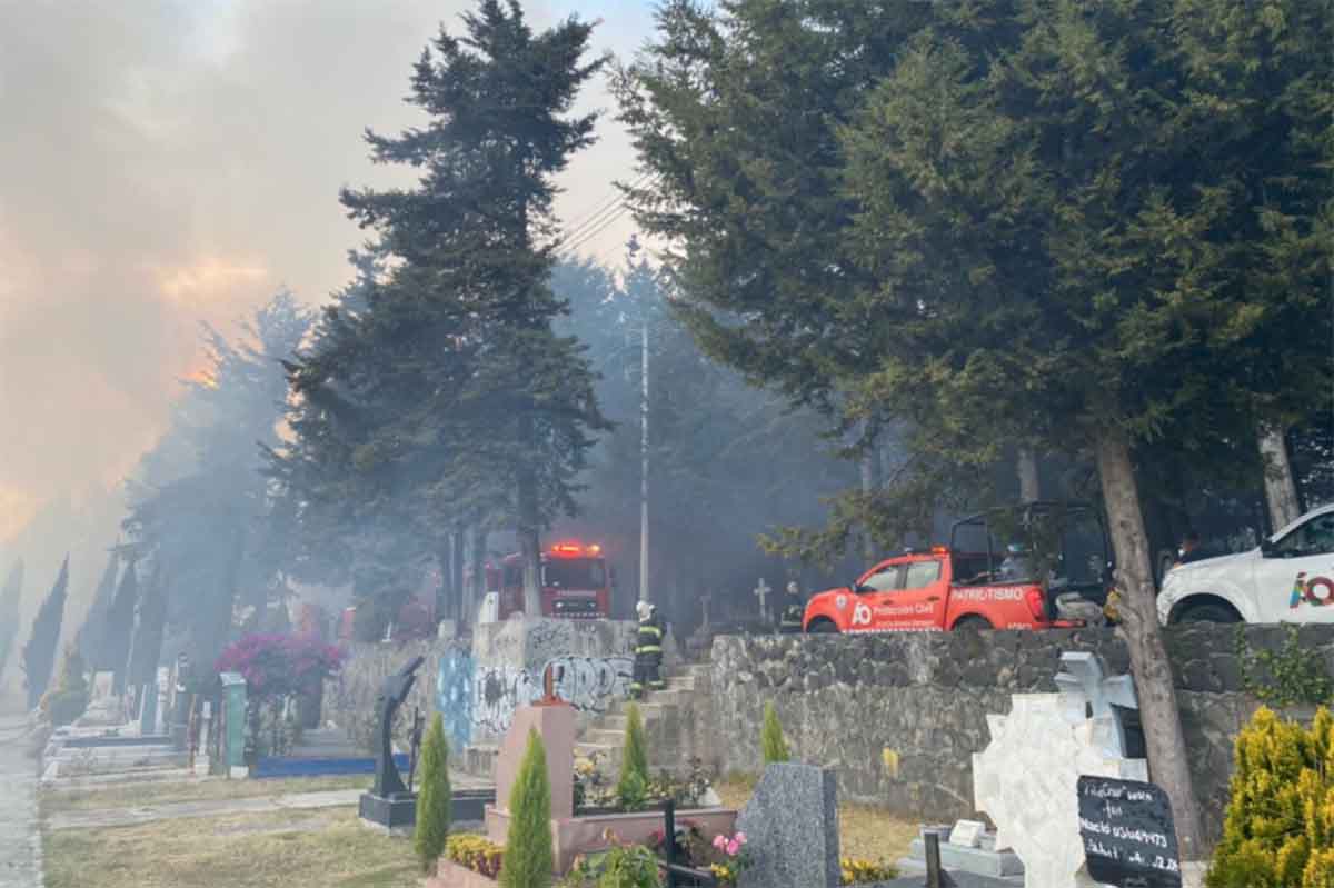 Reportan incendio en el Panteón Jardín. Noticias en tiempo real