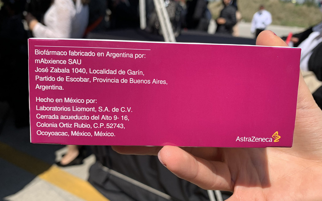 Listo primer lote de vacunas AstraZeneca envasadas en México