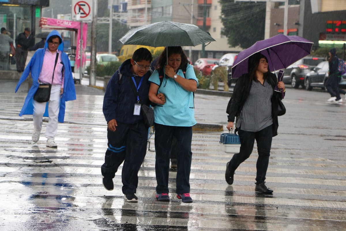 Activan alerta amarilla por lluvias en alcaldías de la CDMX