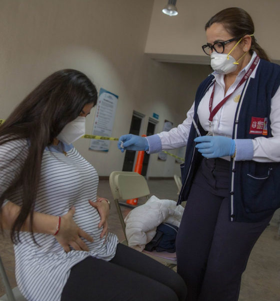 Embarazadas serán vacunadas contra el Covid-19 en México