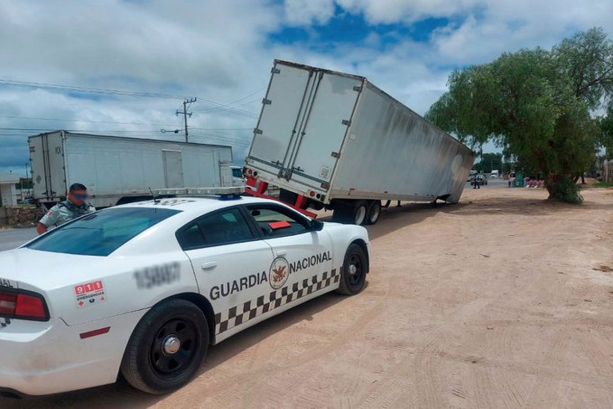 Recuperan camión con siete millones balas robadas en Guanajuato