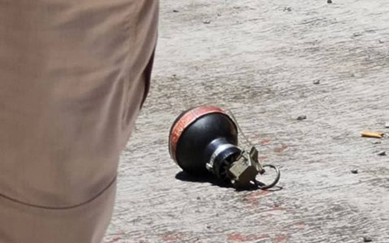 Arrojan bomba de humo a casilla en Naucalpan