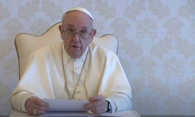 Iglesia debe escuchar a las familias: Papa Francisco