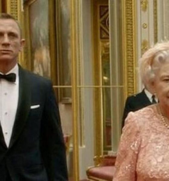 La Reina Isabel y James Bond participaron en una inauguración de Juegos Olímpicos. Foto: Especial